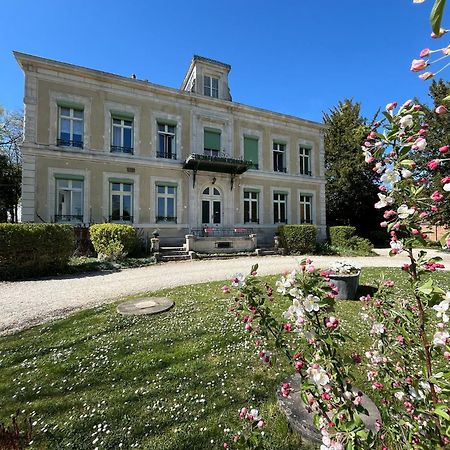 Chateau De Pougy エクステリア 写真
